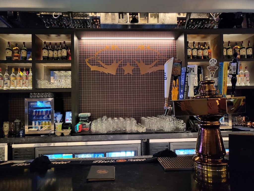 2bears tavern uptown 7 1024x768