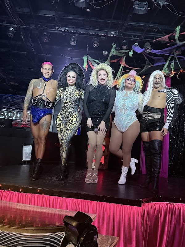 aqua bar and nightclub 6