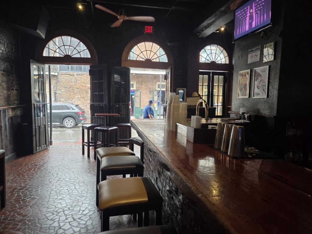 bourbon pub parade 2 1024x768