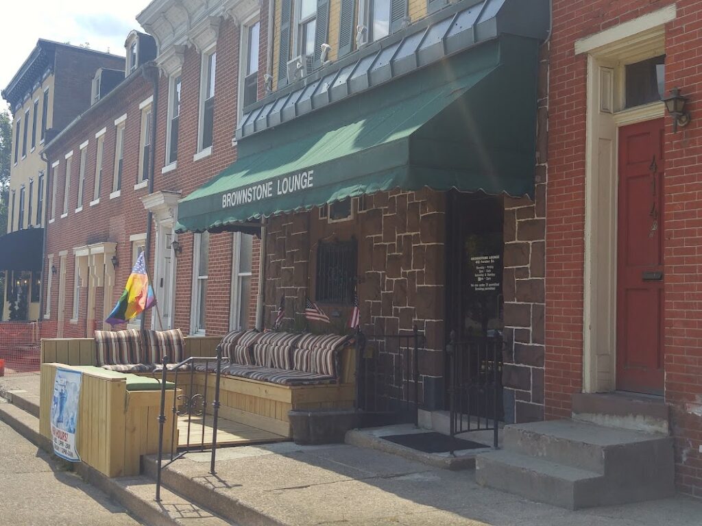 brownstone lounge 5 1024x768