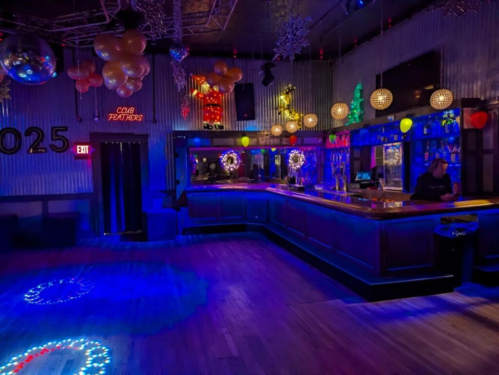club feathers 3 1024x771