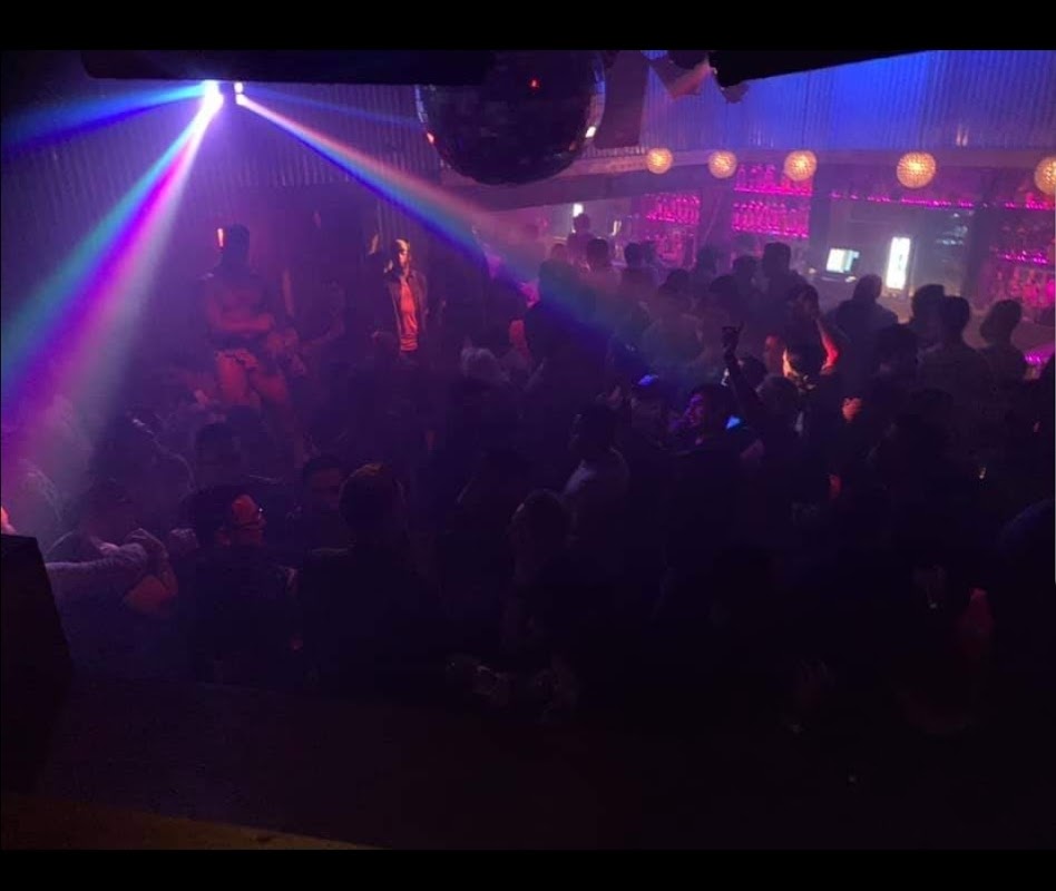 club feathers 6