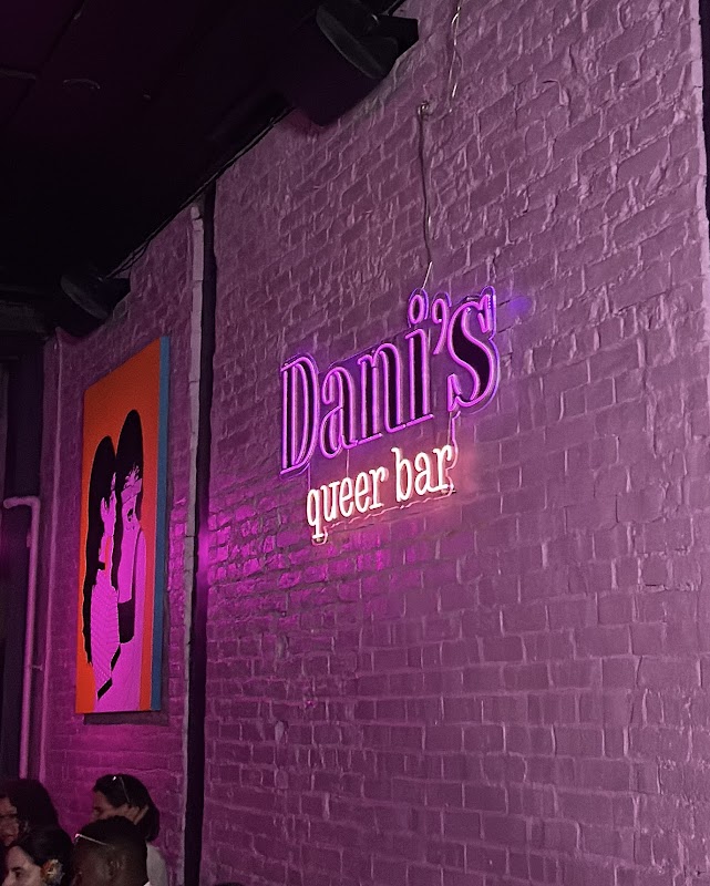 dani s queer bar 5