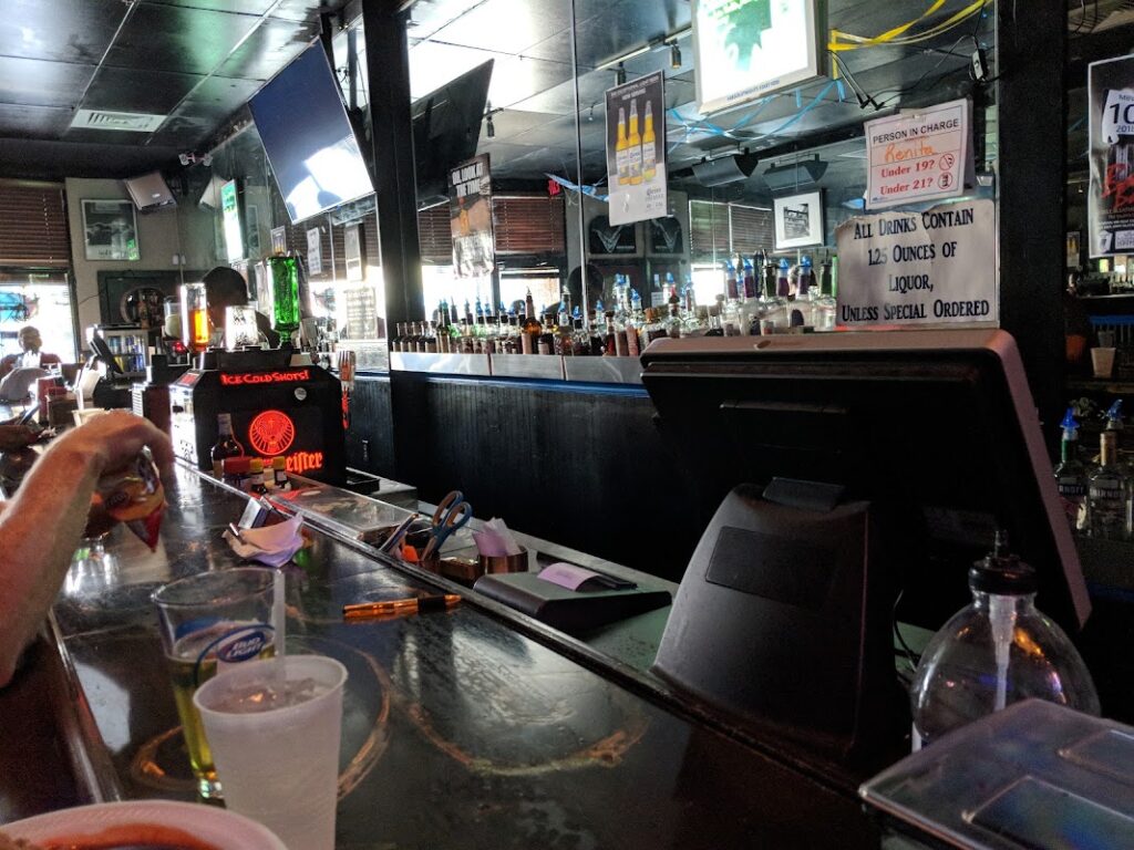 flip side bar patio 4 1024x768