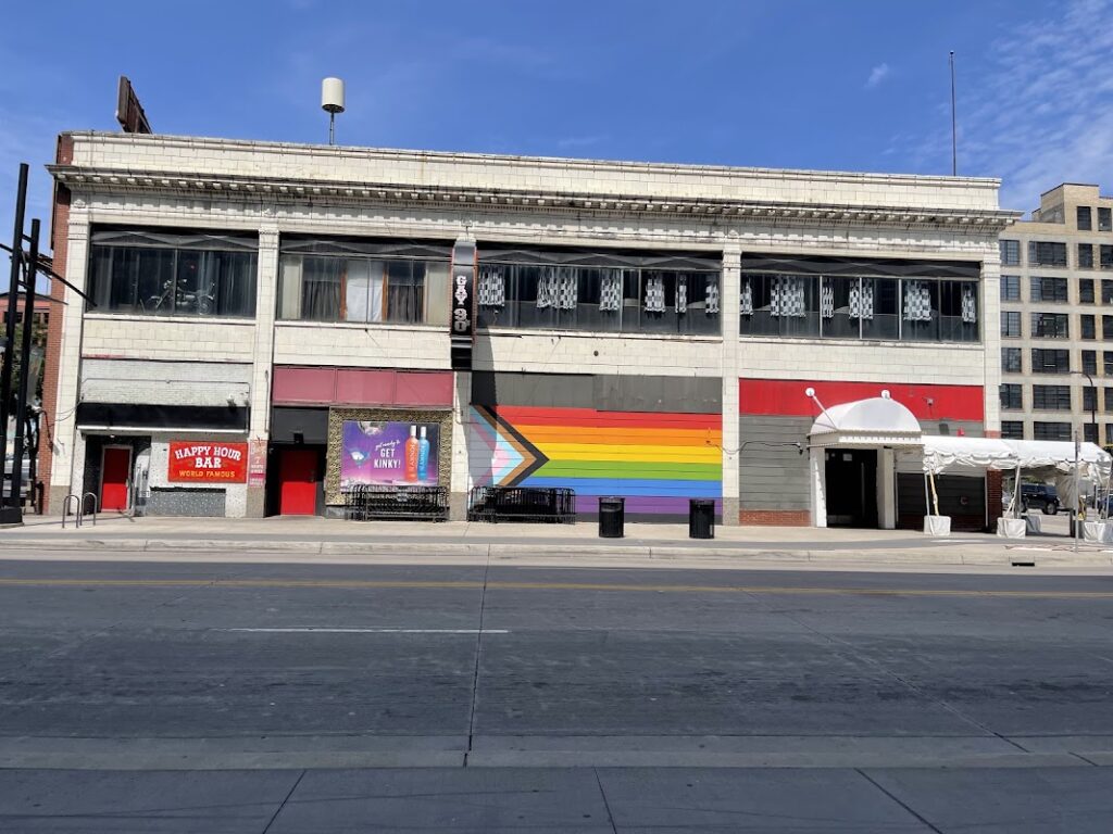 gay 90 s minneapolis 4 1024x768