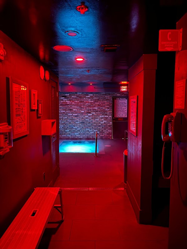 men s sauna at hotel gaythering 2