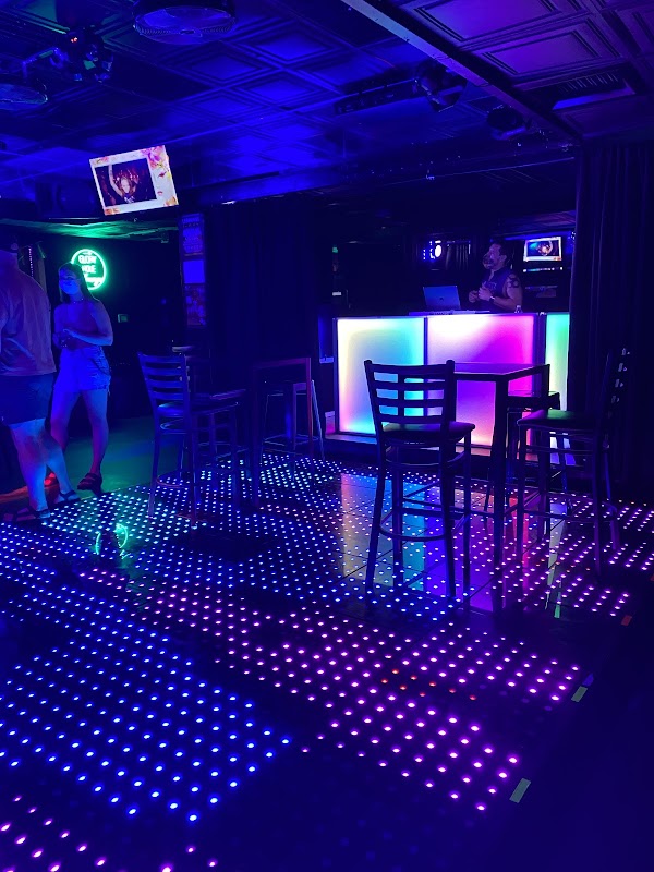 my bar kona lgbtq friendly dance pool tables drag djs karaoke 10