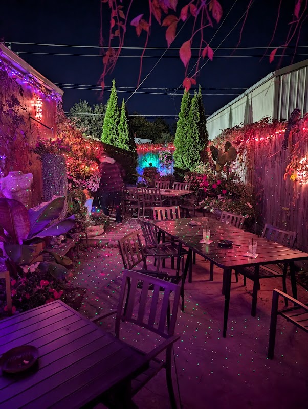 napalese lounge 4
