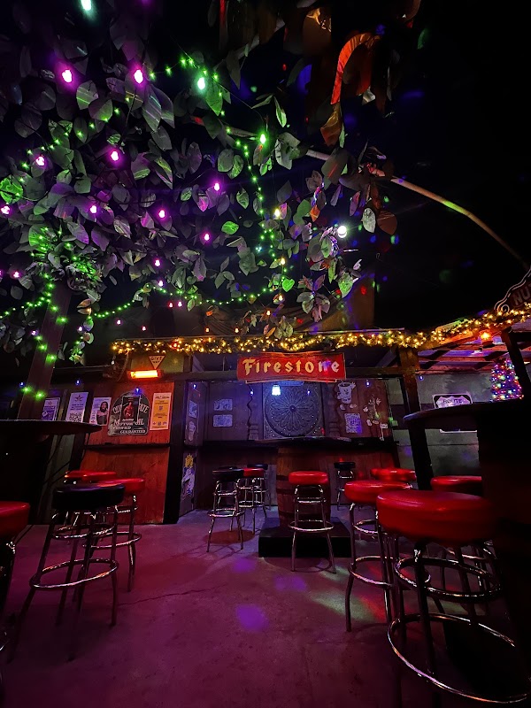 nu towne saloon 10