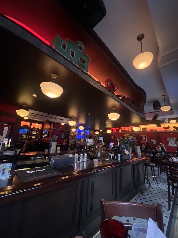roscoe s tavern 9
