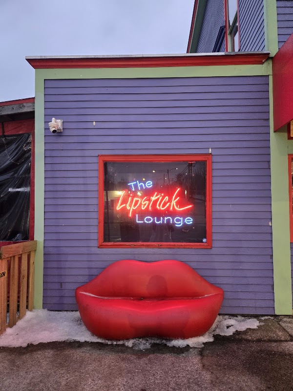 the lipstick lounge 3