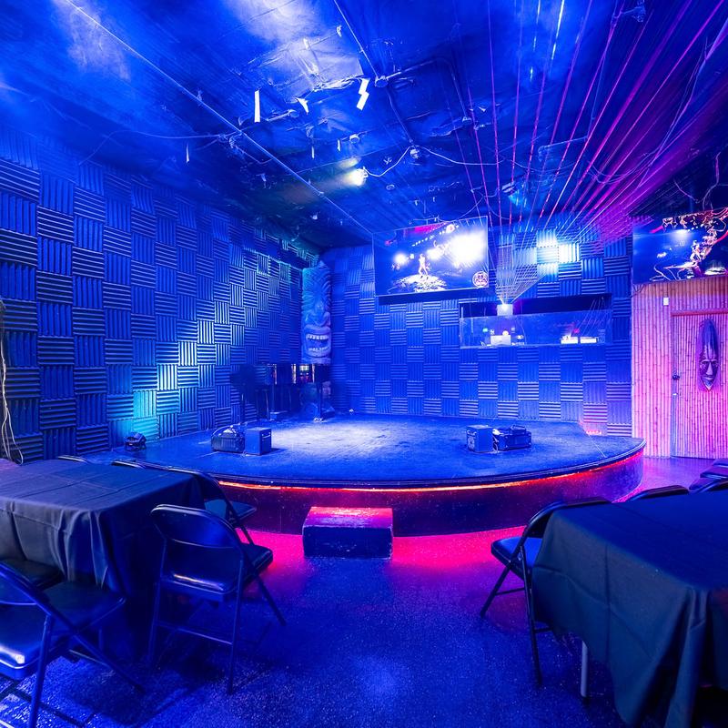 toucans tiki lounge 4