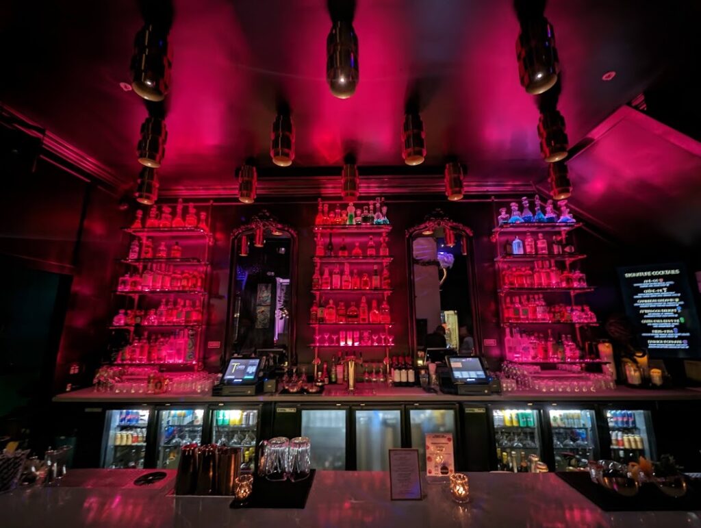 town bar lounge 9 1024x771
