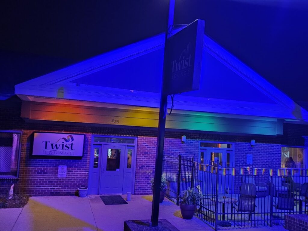 twist lounge greensboro 5 1024x768