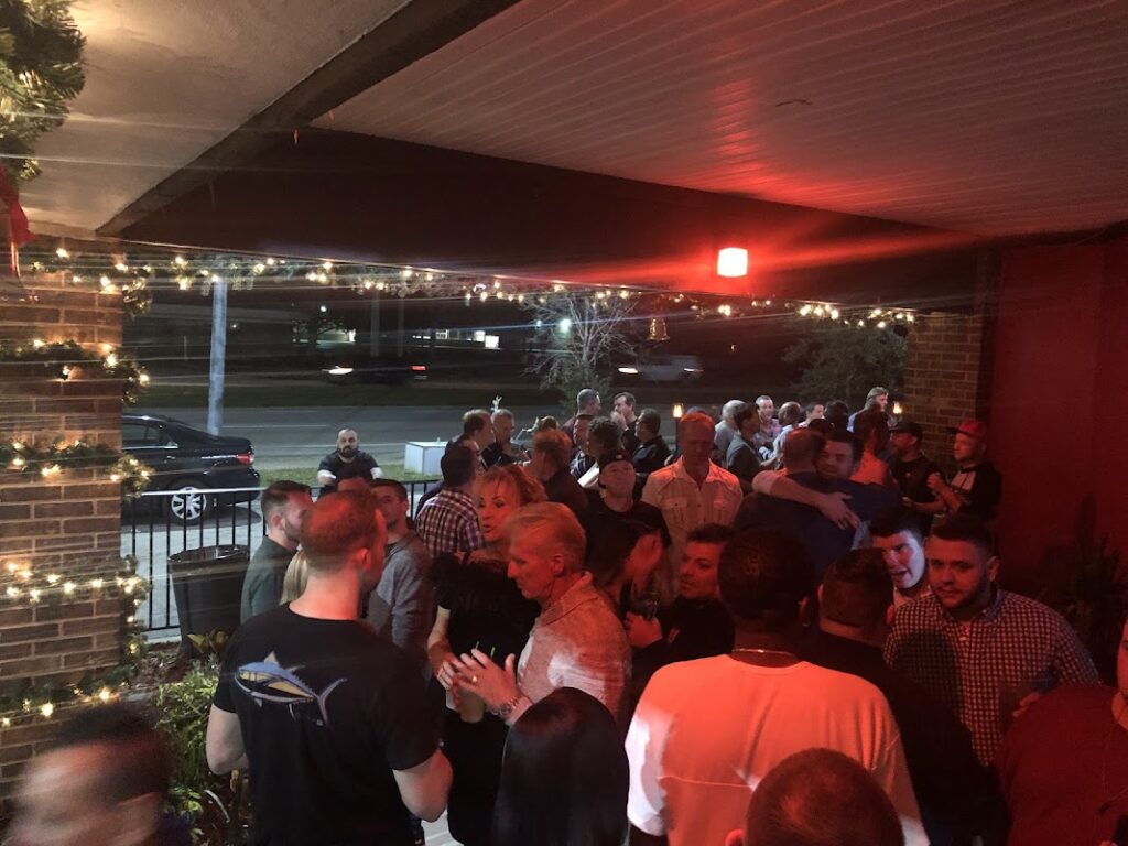 twisted rooster bar 5 1024x768