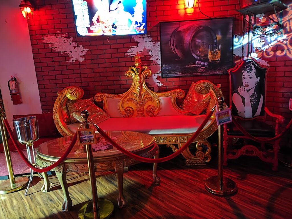 twisted rooster bar 6 1024x768