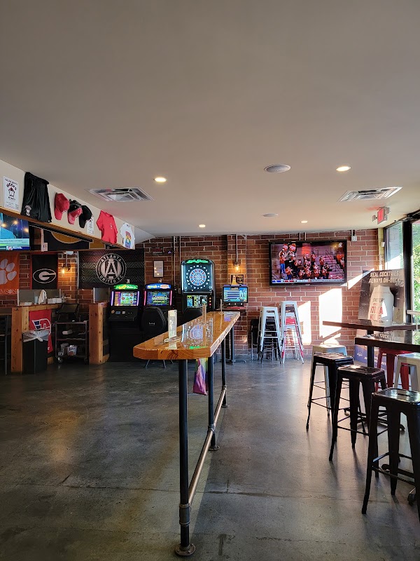 woofs sports bar 9